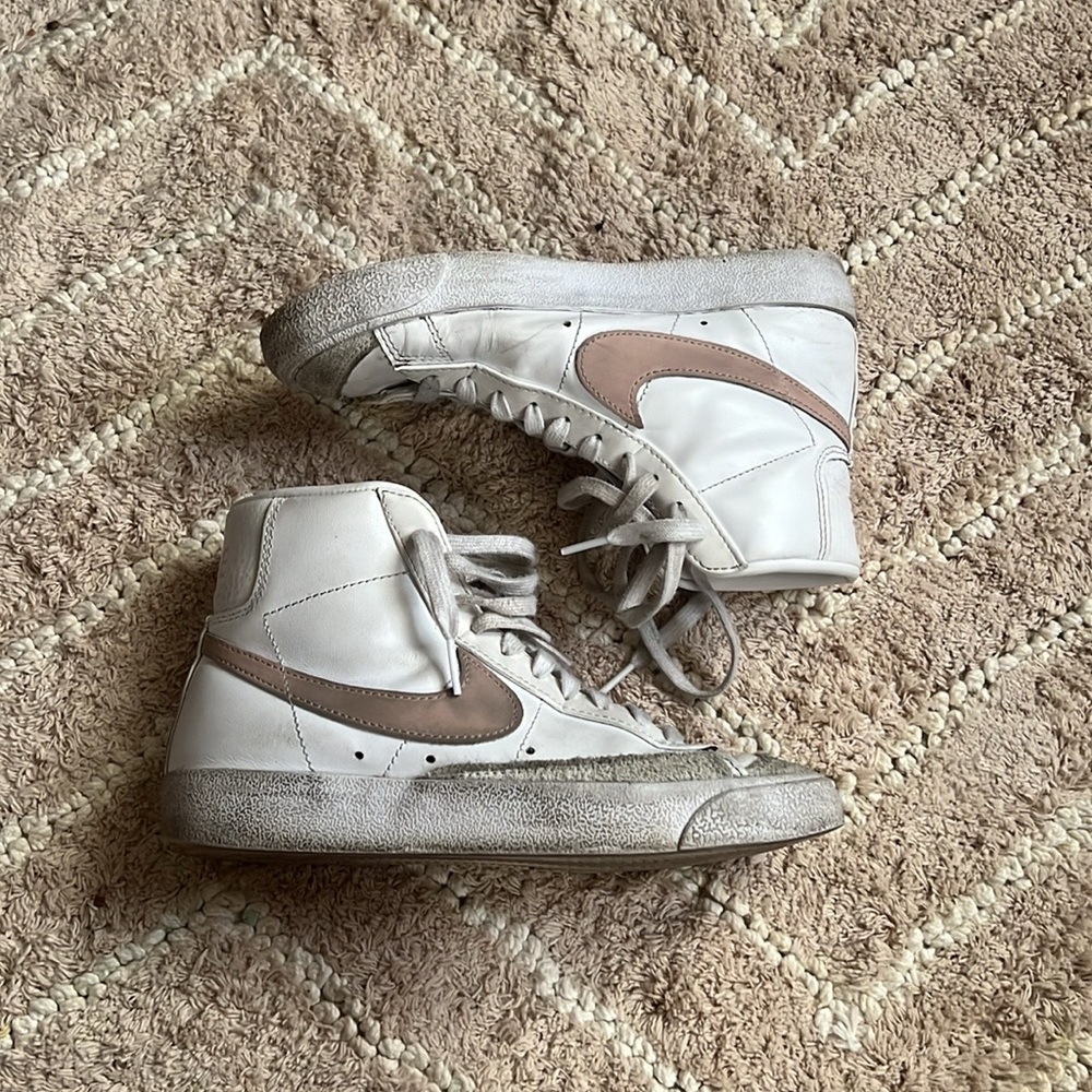 Nike Blazer Women Shoes